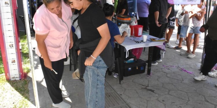 SALUD: MÁS DE 1500 PERSONAS ACCEDIERON A CONTROLES MÉDICOS EN LA PLAZA 25 DE MAYO