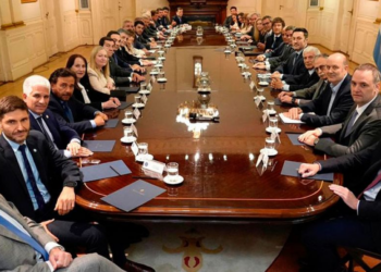 Misión estratégica en EE.UU.: Diez gobernadores buscan inversiones bajo la sombra de la relación con la Casa Rosada