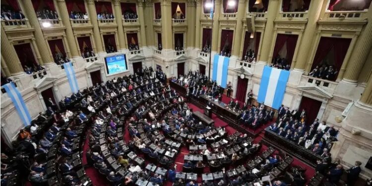 El oficialismo busca aprobar la nueva Ley de Glaciares en medio de denuncias cruzadas