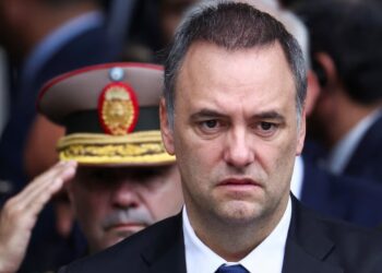 Manuel Adorni inicia su estrategia judicial: ya contrató a un estudio de abogados para defenderse en Comodoro Py