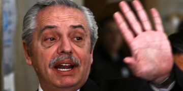 ATLÉTICO DE MADRID Y ARSENAL EMPATAN EN UN DUELO DE ESTRATEGIA POR LA SEMIFINAL DE LA CHAMPIONS LEAGUE