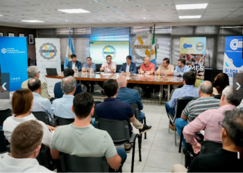 EL GOBERNADOR ZDERO SE REUNIÓ CON FECHACO Y RATIFICÓ EL TRABAJO CONJUNTO CON EL SECTOR PRIVADO