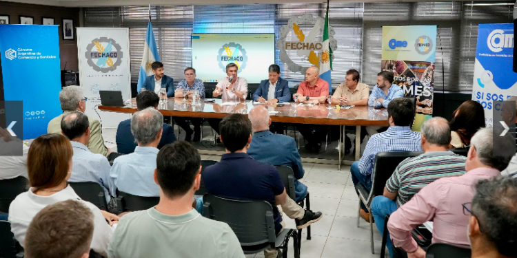 EL GOBERNADOR ZDERO SE REUNIÓ CON FECHACO Y RATIFICÓ EL TRABAJO CONJUNTO CON EL SECTOR PRIVADO