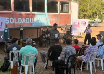 COMENZARON LAS CAPACITACIONES EN OFICIOS A TRAVÉS DE AULAS TALLERES MÓVILES