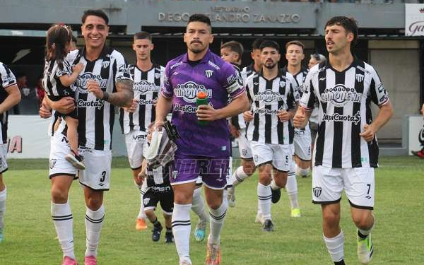 Empate sin goles en Resistencia: Chaco For Ever igualó ante Mitre tras fallar en la definición