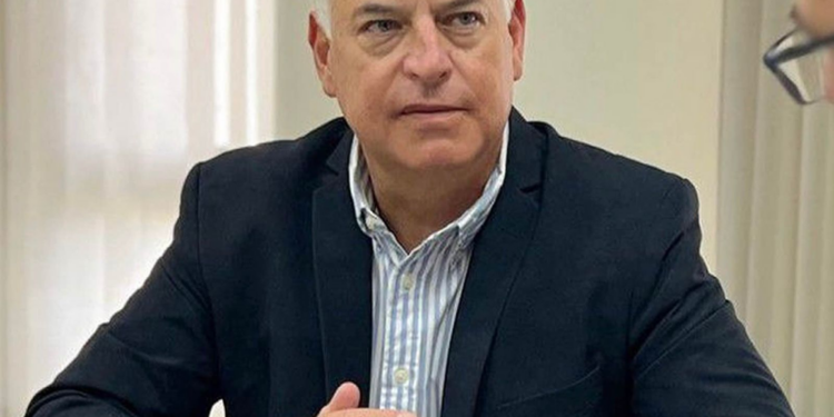 EL MINISTRO HUGO DOMÍNGUEZ DENUNCIARÁ PENALMENTE AL CONCEJAL BOLATTI POR “SUS MENTIRAS DELIRANTES”