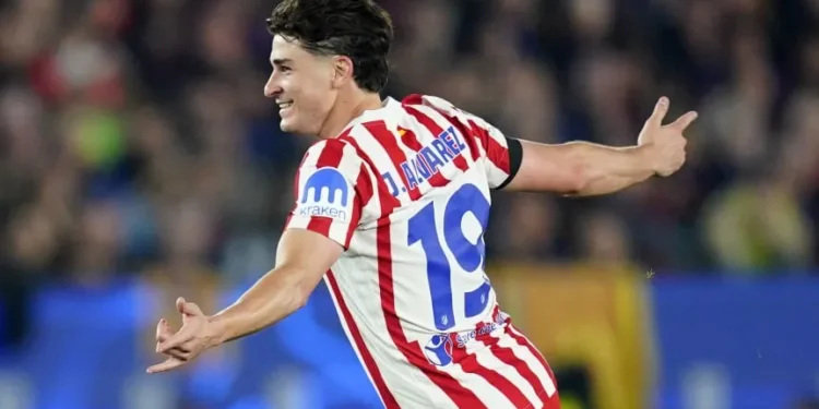 La revelación de Julián Álvarez sobre el golazo de tiro libre ante Barcelona