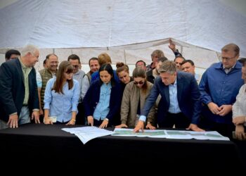 VILLA ÁNGELA: “LA RUTA 13 ES UNA OBRA TRASCENDENTAL PARA EL CHACO” DIJO EL GOBERNADOR ZDERO