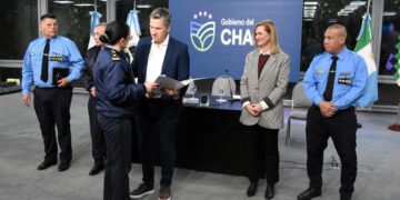 LA PROVINCIA INCORPORÓ 100 NUEVOS DISPOSITIVOS DUALES PARA LA PROTECCIÓN DE MUJERES EN SITUACIÓN DE VIOLENCIA DE GÉNERO
