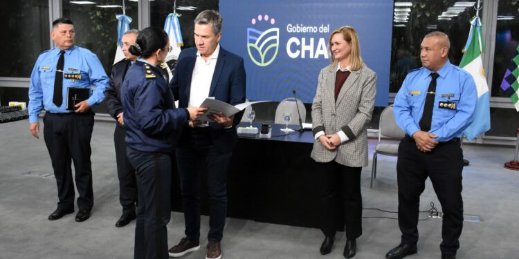 LA PROVINCIA INCORPORÓ 100 NUEVOS DISPOSITIVOS DUALES PARA LA PROTECCIÓN DE MUJERES EN SITUACIÓN DE VIOLENCIA DE GÉNERO