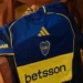 Boca presentó su nueva camiseta en homenaje a la Copa Libertadores 2001 y la estrenará con Universidad Católica
