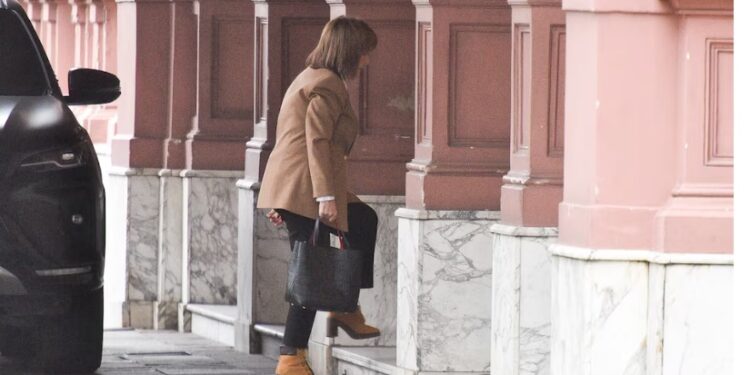 La Casa Rosada evita romper con Patricia Bullrich y la invita a las reuniones con el Gabinete, pero podría crear otro espacio de encuentro más reservado