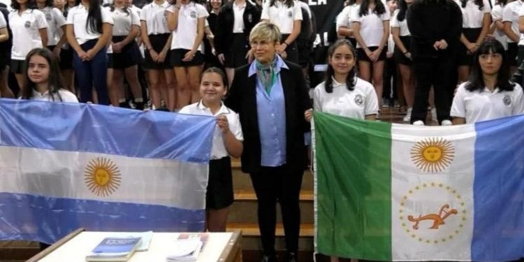 EDUCACIÓN: ESTUDIANTES CHAQUEÑOS PROMETERÁN LEALTAD A LA CONSTITUCIÓN NACIONAL Y PROVINCIAL