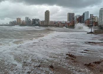 Desastre natural en la Costa Atlántica: Ciclón extratropical provoca olas de 7 metros e inundaciones severas