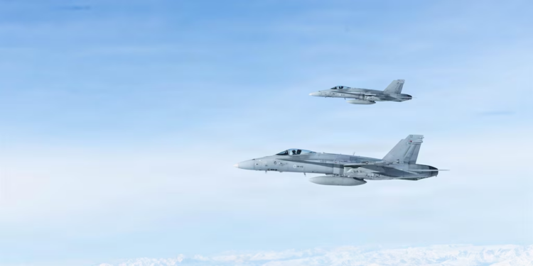 Conmoción en Idaho: dos aviones de combate F-18 colisionaron en pleno vuelo durante un festival aéreo militar