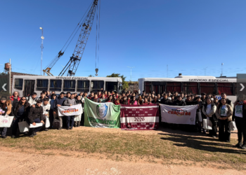 ALUMNOS DE BARRANQUERAS CONOCIERON LA OPERATORIA Y EL CRECIMIENTO DEL PUERTO