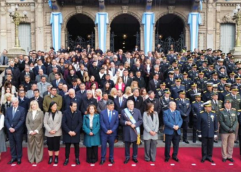 Intimidad del poder: el mensaje clave de Karina Milei, la invitación a Santiago Caputo y los gestos políticos en el Tedeum del 25 de Mayo