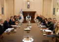 El presidente Javier Milei encabezó una reunión de gabinete orientada a la gestión y al margen de las disputas internas