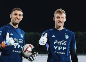Un sparring de 18 años entrena con el Dibu Martínez y sigue los pasos de una leyenda