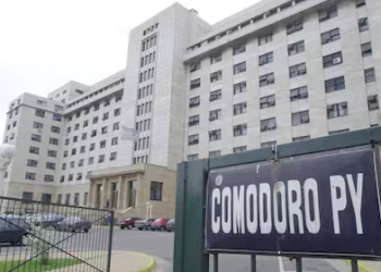 Ex tripulante kirchnerista reveló que el equipaje presidencial no siempre se escaneaba