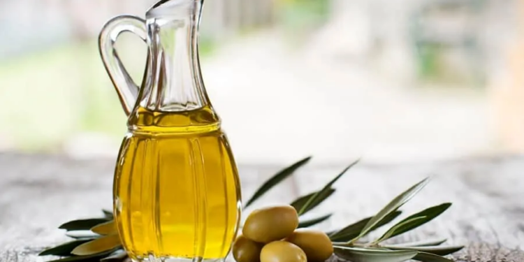 El truco del aceite en el rallador: el consejo de cocina que se volvió viral