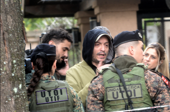 Máximo Kirchner acompañó a la familia del Indio Solari tras su fallecimiento