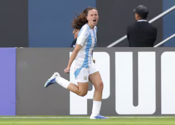 Argentina mantiene el liderazgo FIFA y empata con Perú rumbo al Mundial femenino