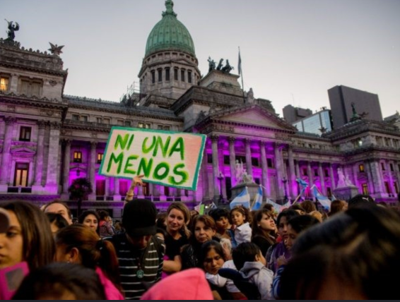 Marcha Ni Una Menos convoca multitudes tras femicidios de Agostina Vega