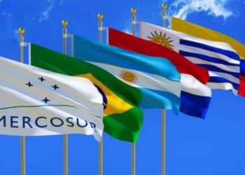 Mercosur avanza en acuerdos comerciales pero enfrenta tensiones políticas internas