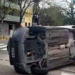 Violento vuelco en Parque Patricios por conductor que cruzó en rojo