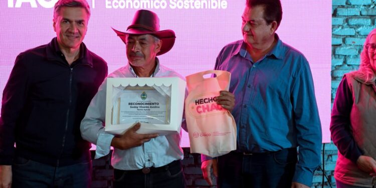 Apuestas al Impenetrable: Zdero reunió a productores apícolas y prometió impulsar la exportación de miel chaqueña