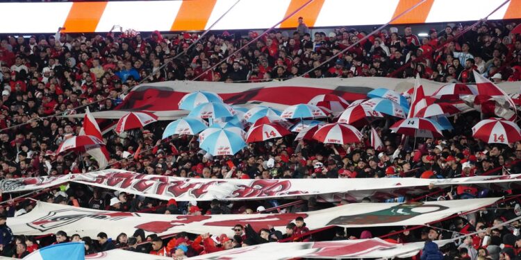 Crece la rebelión contra la AFA en Núñez: los hinchas de River volvieron a cantar contra "Chiqui" Tapia