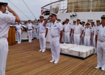 Desfalco en la Armada: relevaron a nueve oficiales tras descubrir una millonaria estafa con sueldos truchos