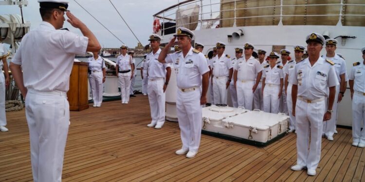 Desfalco en la Armada: relevaron a nueve oficiales tras descubrir una millonaria estafa con sueldos truchos