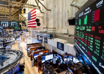 El petróleo escala sin freno hacia los u$s100 y Wall Street opera con volatilidad ante señales de enfriamiento laboral