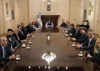 Javier Milei reúne a la tropa en Casa Rosada ante la falta de votos para eliminar las PASO y el apuro del calendario