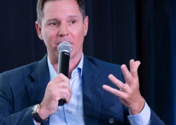 Jorge Brito y el "péndulo argentino": el banquero elogió el ajuste fiscal pero alertó que la economía real va más lento