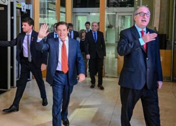 La Libertad Avanza aprovecha la interna oficialista en Misiones y expone un gasto público de $ 4 billones