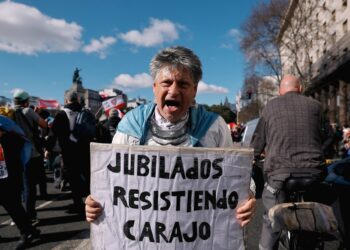La radiografía del rechazo a Javier Milei: un estudio revela en qué sectores cayó su imagen a mínimos