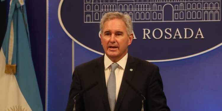 Malvinas o Vaca Muerta: el Gobierno reglamentó sanciones y acorrala a las petroleras que operen en las islas