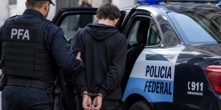Régimen Penal Juvenil: el Gobierno reglamentó la ley que baja la imputabilidad a los 14 años con foco en la burocracia p