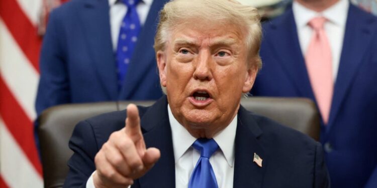 Trump ofreció mediar por Malvinas y advirtió que un choque entre la Argentina y Gran Bretaña sería un “desastre potencia