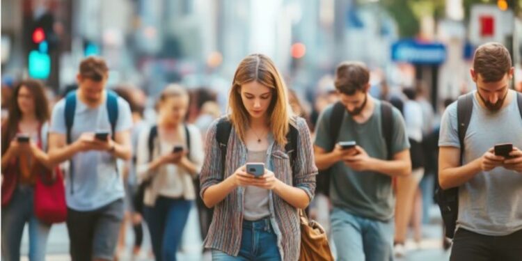 Un estudio global advierte que se habla cada vez menos: la pérdida de palabras afecta principalmente a los jóvenes