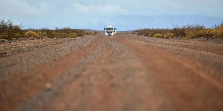 Vaca Muerta: Neuquén acordó con 13 petroleras un fideicomiso de US$154 millones para financiar obras viales clave
