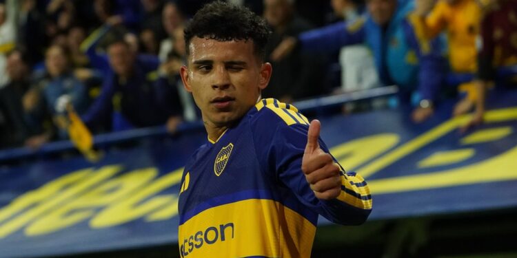 Boca ante su prueba de fuego: el dilema de Arruabarrena para reemplazar a Leandro Paredes
