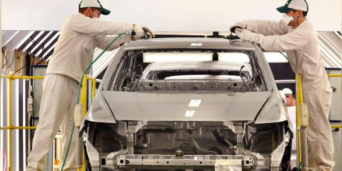Giro comercial en la industria automotriz: Nissan terceriza su distribución en Argentina con dos peso pesados locales