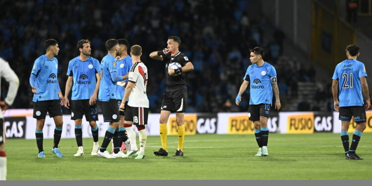 Nueva jornada de furia en el fútbol argentino: fallos polémicos, intervenciones del VAR y reclamos encendidos en todas l